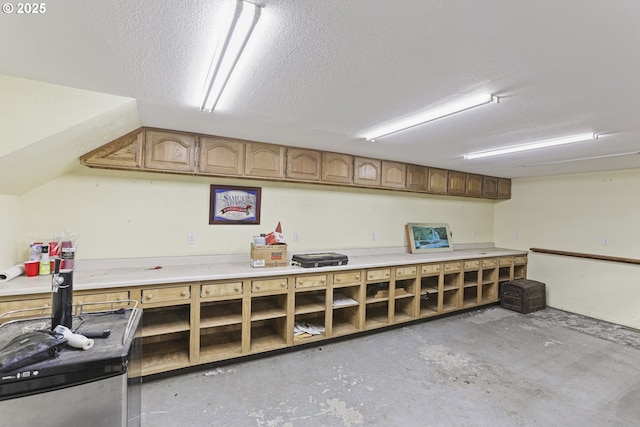 33549 Wikstrom Rd, Scappoose, OR 97056 - garage featuring a workshop area