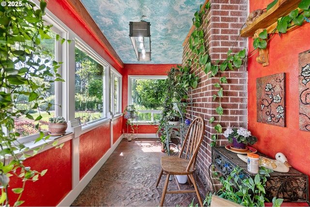 1112 S 6th St, Cottage Grove, OR 97424 - sunroom / solarium with baseboards