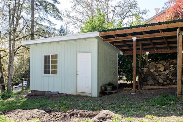 view of yard with fence and a vegetable garden
