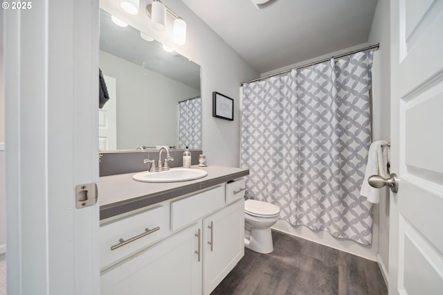 1540 19th Ave, Forest Grove, OR 97116 - full bathroom with vanity, wood finished floors, and shower / bath combo