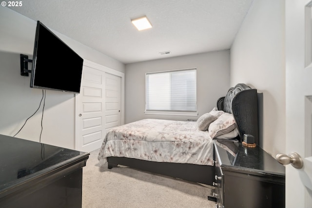 1540 19th Ave, Forest Grove, OR 97116 - carpeted bedroom with a closet