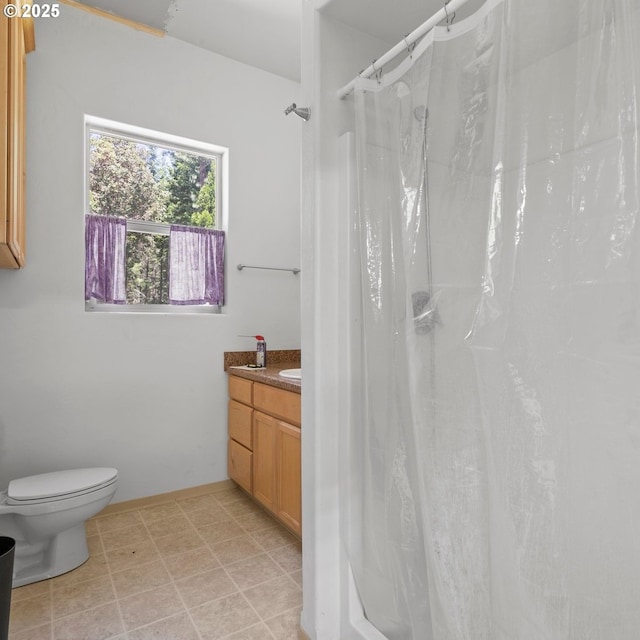 1104 Upper Cow Creek Rd, Azalea, OR 97410 - bathroom featuring toilet, vanity, and a shower with shower curtain