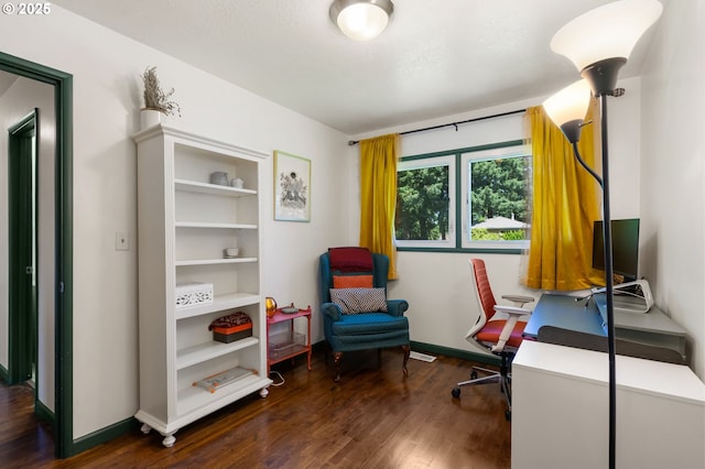 14511 NE Brazee Ct, Portland, OR 97230 - office space with wood finished floors and baseboards