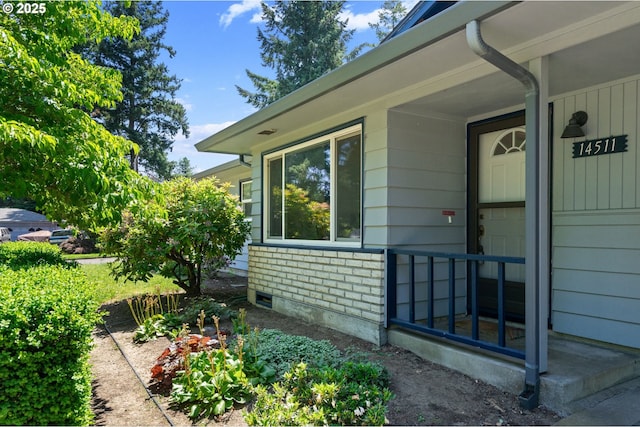 14511 NE Brazee Ct, Portland, OR 97230 - view of side of home featuring brick siding