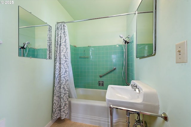 bathroom featuring shower / tub combo