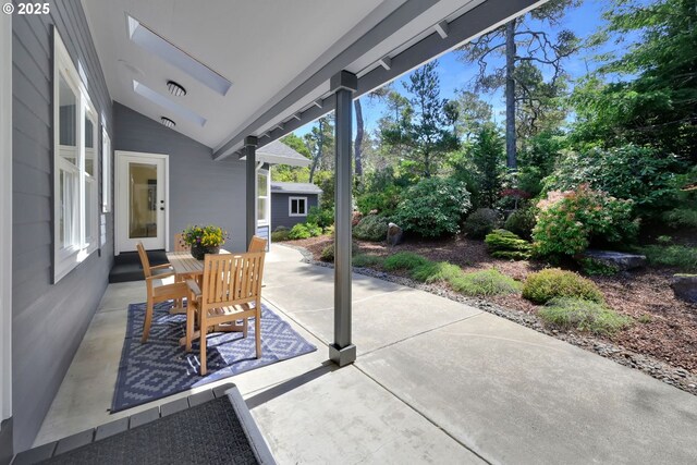 88005 Windleaf Way, Florence, OR 97439 - view of patio / terrace