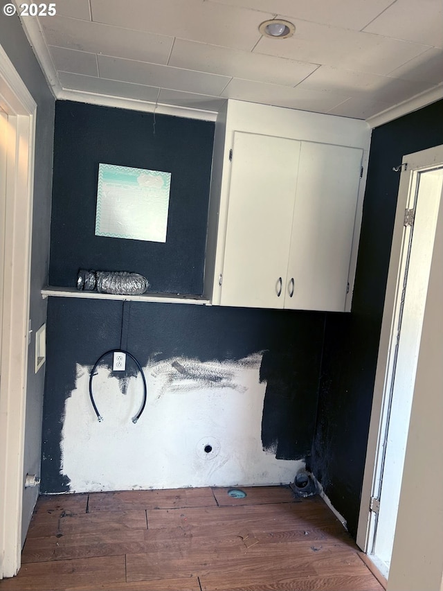 76464 High St, Oakridge, OR 97463 - laundry room with wood finished floors