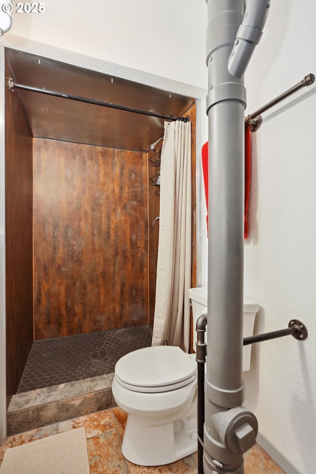 1900 E 10th St, The Dalles, OR 97058 - bathroom with curtained shower and toilet