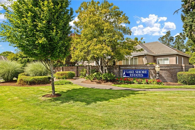 3261 Lake Wood Dr, Eugene, OR 97408