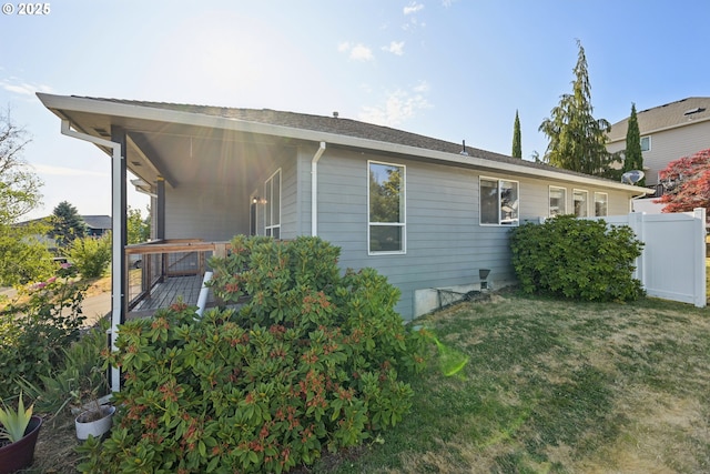 302 NW Elderberry Ln, Dallas, OR 97338 - view of side of home