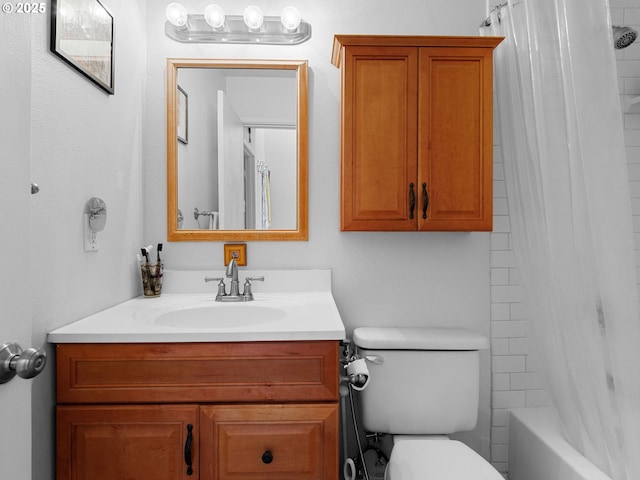 full bathroom featuring vanity, shower / bathtub combination with curtain, and toilet