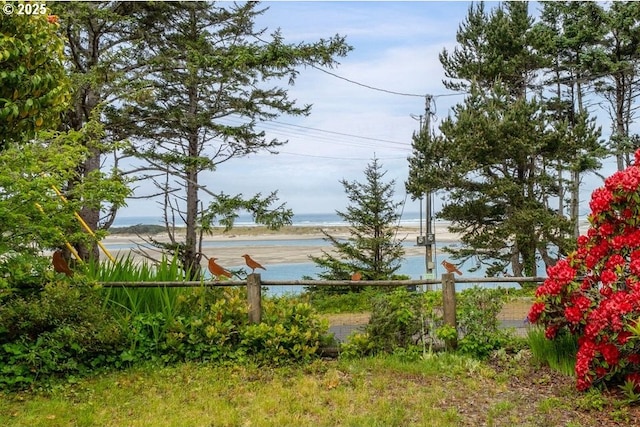 1745 Pearl St, Tillamook, OR 97141 - water view