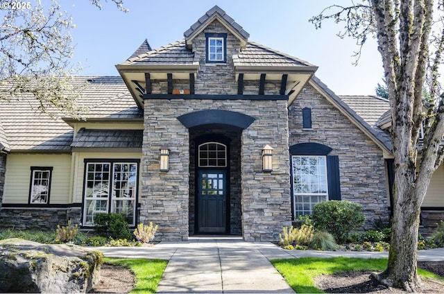 525 Springtree Ln, West Linn, OR 97068 - view of front facade featuring stone siding