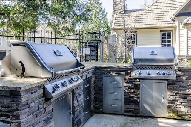 525 Springtree Ln, West Linn, OR 97068 - view of patio / terrace featuring exterior kitchen