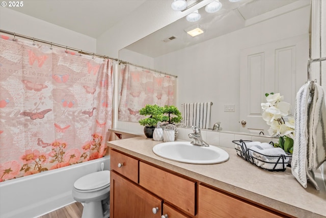 2590 NW 2nd Ter, Gresham, OR 97030 - bathroom featuring vanity, shower / bath combination with curtain, and wood finished floors