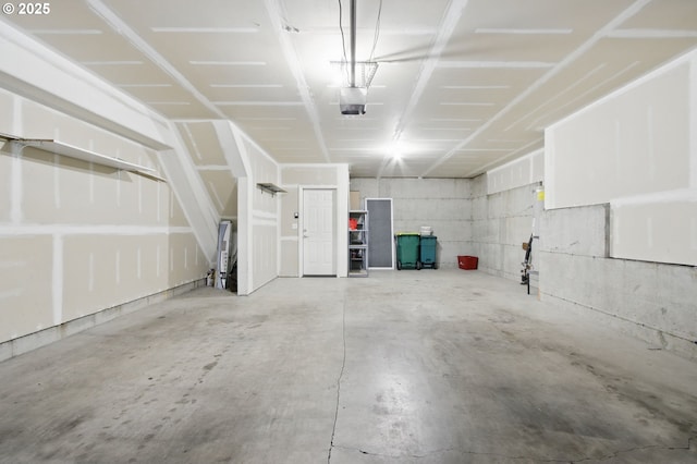 11660 SW Longspur Ter, Beaverton, OR 97007 - garage with a garage door opener