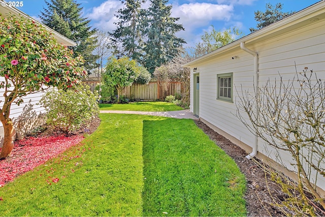 view of yard featuring fence