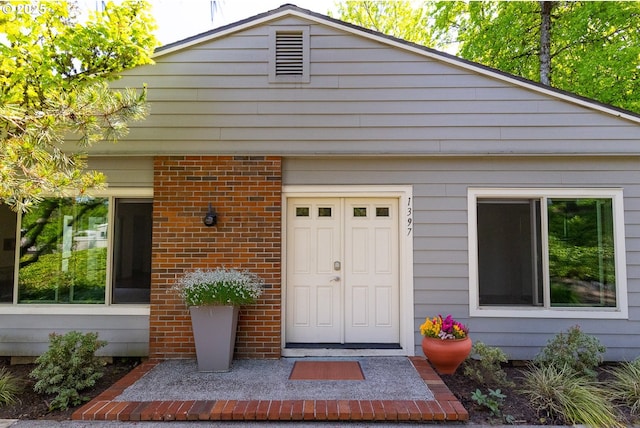 1397 Bonniebrae Dr, Lake Oswego, OR 97034 - view of exterior entry with brick siding