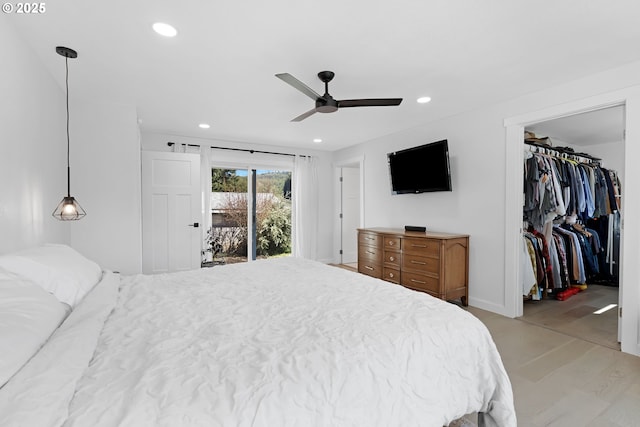 1069 Little Valley Rd, Roseburg, OR 97471 - bedroom with recessed lighting, access to exterior, a spacious closet, and a ceiling fan