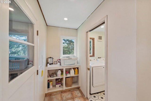 255 Coast Guard Hill Rd, Port Orford, OR 97465 - laundry room featuring washing machine and dryer and laundry area