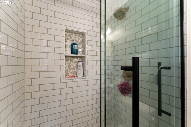 1025 S Grant St, Canby, OR 97013 - bathroom featuring a shower stall
