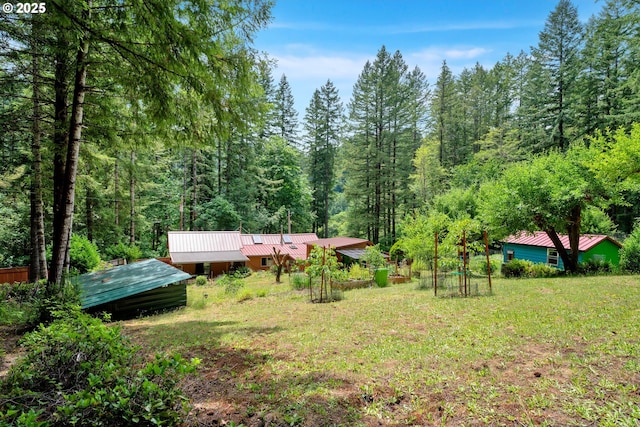 91625 W Fork Rd, Deadwood, OR 97430 - view of green lawn with a view of trees