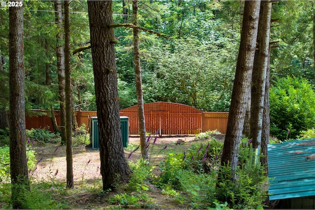 91625 W Fork Rd, Deadwood, OR 97430 - view of yard with a gate and a forest view