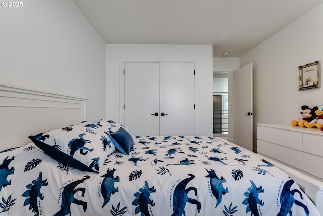 967 S 66th Pl, Springfield, OR 97478 - bedroom featuring a closet