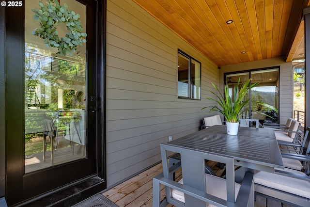 967 S 66th Pl, Springfield, OR 97478 - wooden deck with outdoor dining space