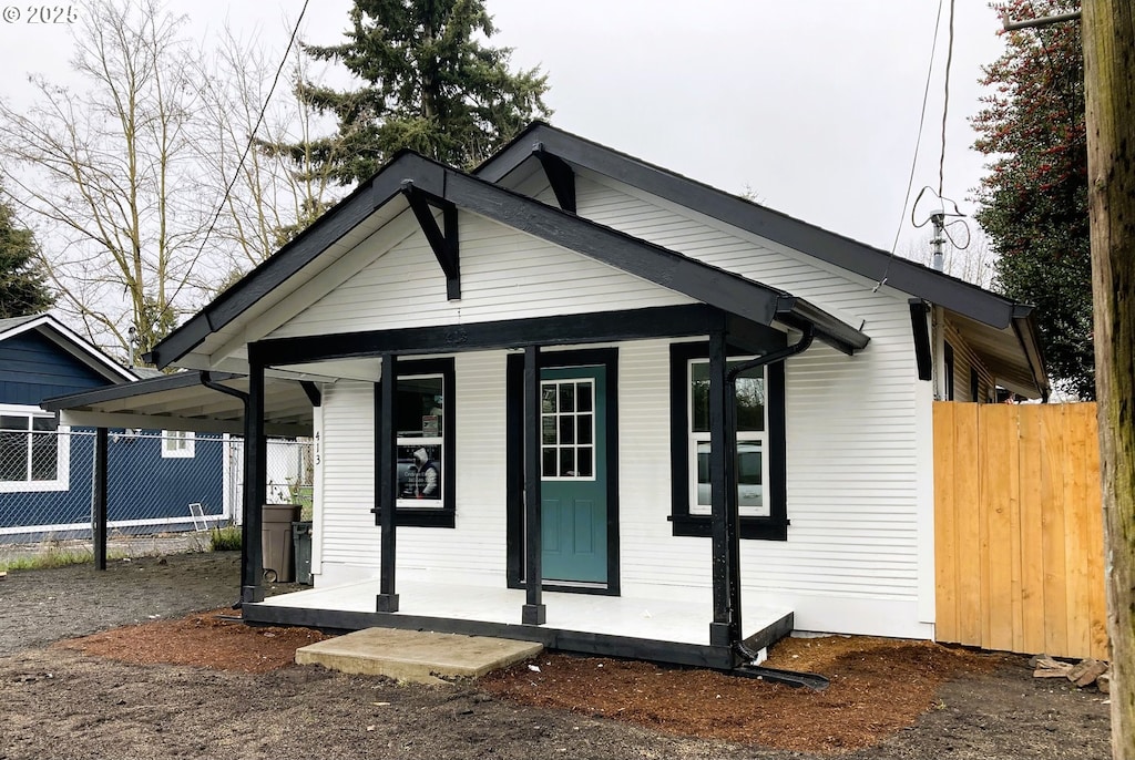 bungalow-style house featuring covered porch