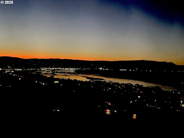 371 Summit Ridge Dr, The Dalles, OR 97058 - water view