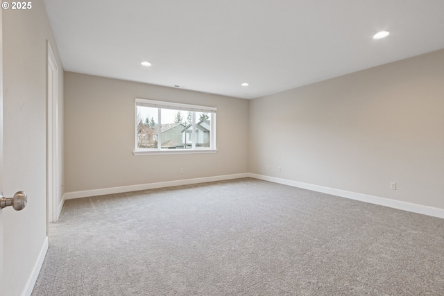 view of carpeted spare room