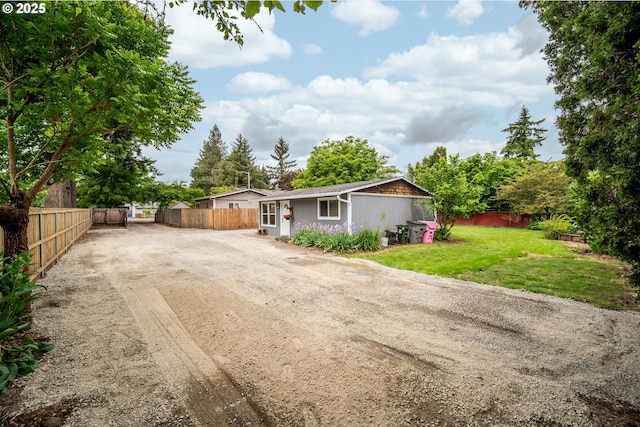 2115 NE 86th Ave, Vancouver, WA 98664 - view of front of house featuring driveway