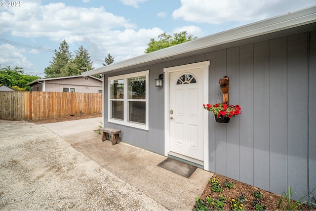 2115 NE 86th Ave, Vancouver, WA 98664 - property entrance with fence