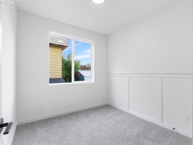 view of carpeted spare room