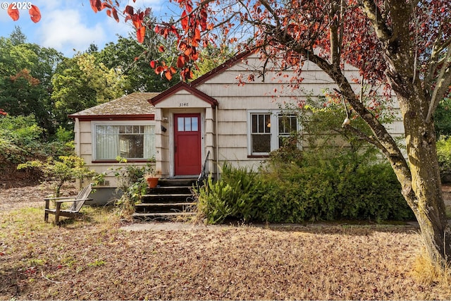 3148 Willamette St, Eugene, OR 97405 - bungalow featuring entry steps