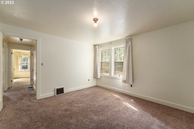 3148 Willamette St, Eugene, OR 97405 - carpeted empty room with baseboards