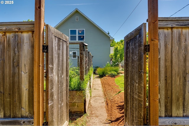 1556 Washington St, Eugene, OR 97401 - view of rear view of property