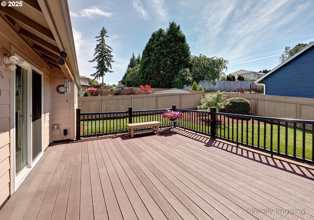 9312 NE 30th Ave, Vancouver, WA 98665 - wooden deck with a fenced backyard