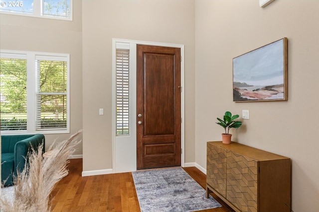 2814 NW Hill St, Camas, WA 98607 - foyer entrance with wood finished floors and a towering ceiling