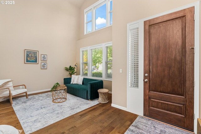 2814 NW Hill St, Camas, WA 98607 - entrance foyer with wood finished floors and a towering ceiling