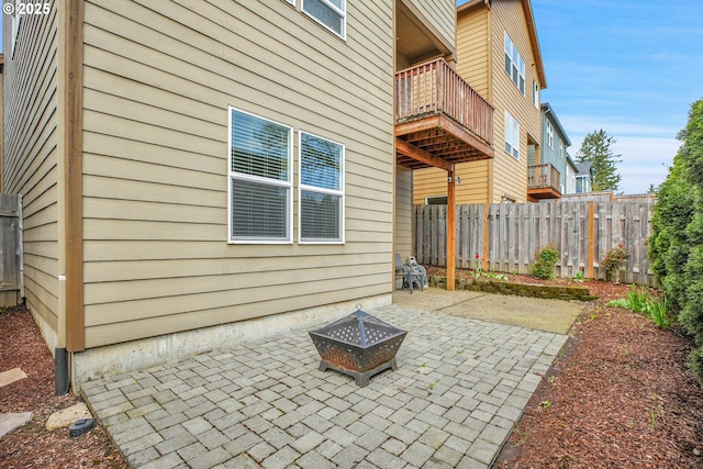 14670 SW 78th Ave, Tigard, OR 97224 - view of patio / terrace featuring a balcony and a fire pit