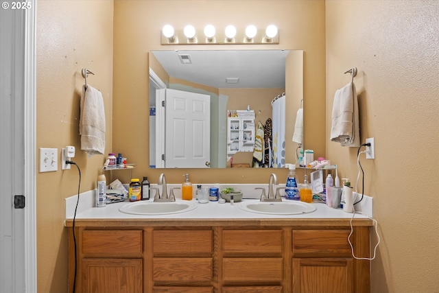 bathroom with vanity