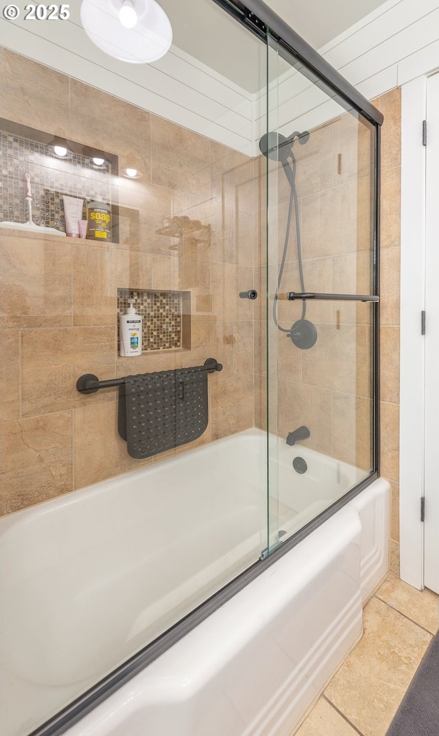 2507 NE 59th St, Vancouver, WA 98663 - full bathroom featuring bath / shower combo with glass door and tile patterned floors