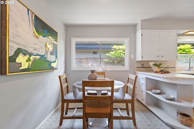 17787 Kelok Rd, Lake Oswego, OR 97034 - dining space featuring baseboards
