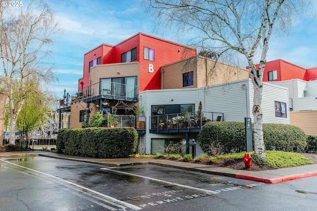 620 NW Naito Pkwy Unit B12, Portland, OR 97209 - view of property with uncovered parking