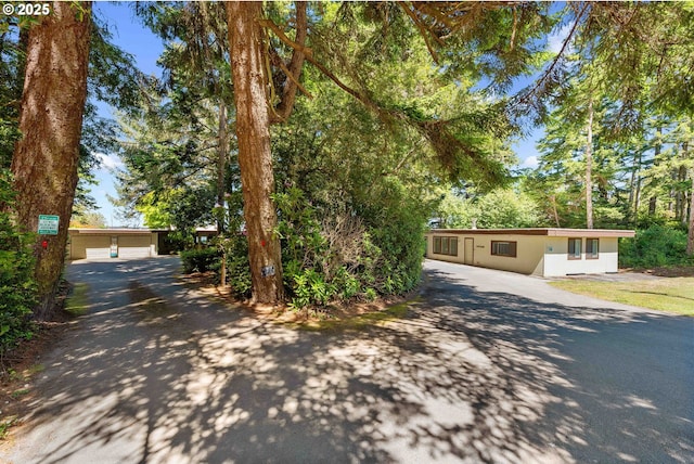 1230 Seagate Ave, Coos Bay, OR 97420 - view of front of home featuring a detached garage