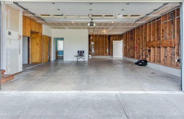 4634 Harriet Ave, Eugene, OR 97402 - garage featuring a garage door opener