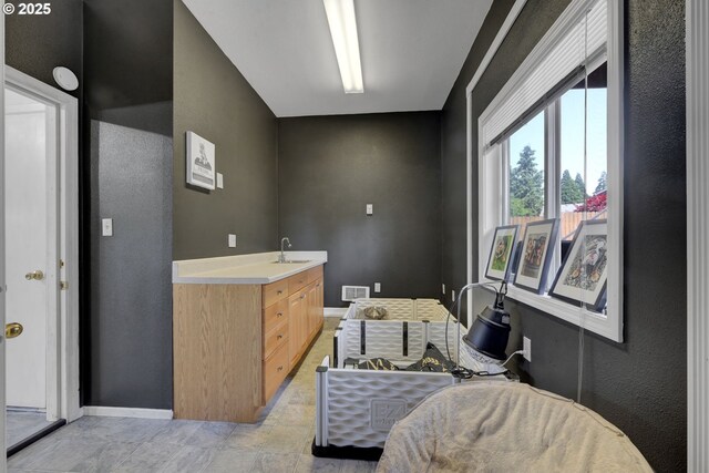 4634 Harriet Ave, Eugene, OR 97402 - bathroom with baseboards and vanity