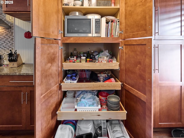 427 E Clackamas Cir, Woodburn, OR 97071 - view of storage area